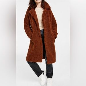 BCBGenerations notched collar,  oversized Teddy coat size Small in Pecan.